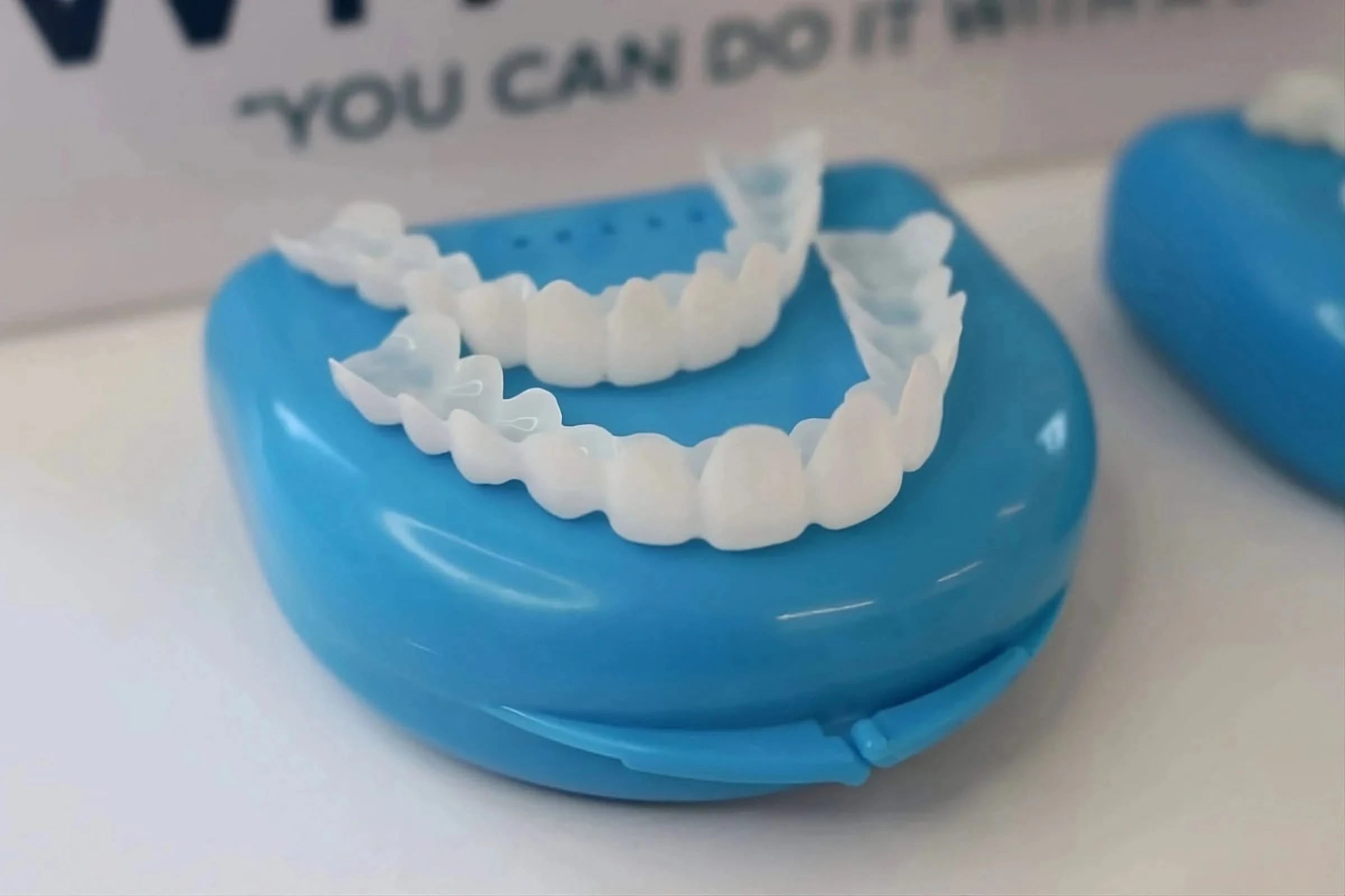 Veenora clip-on veneers for a natural-looking smile, perfect dental solution and cosmetic teeth enhancement.